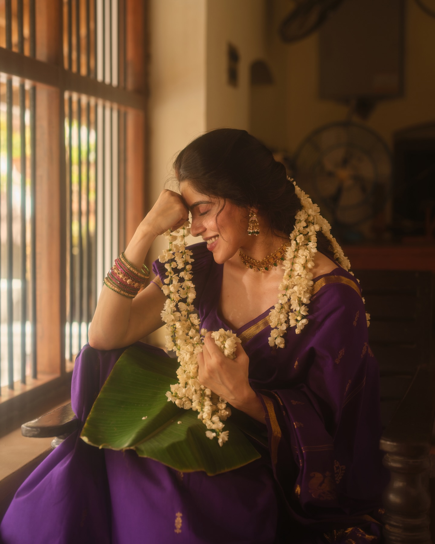 Divyabharathi Traditional Looks in Silk Saree