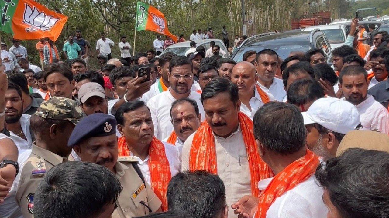 Eleti Maheshwar Reddy Yatra