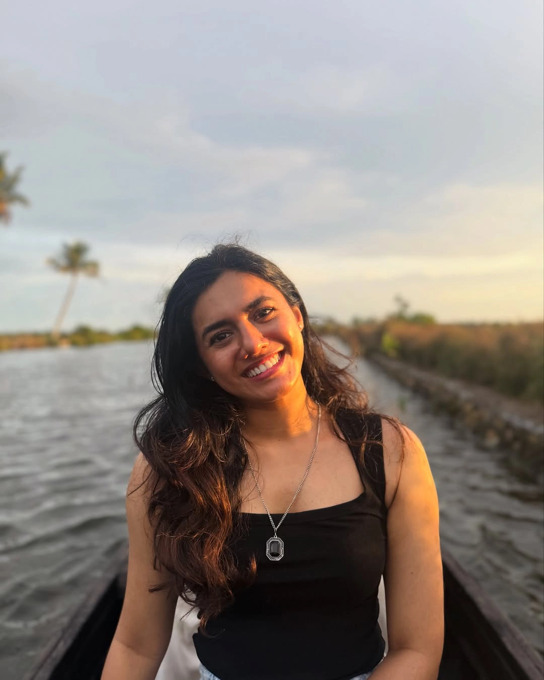 Femina George Malayalam Actress Acting in Allu Arjun Raaka Movie