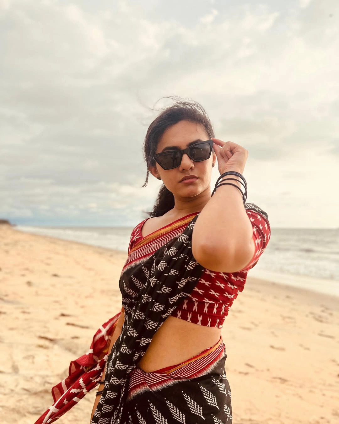 Femina George Malayalam Actress Acting in Allu Arjun Raaka Movie