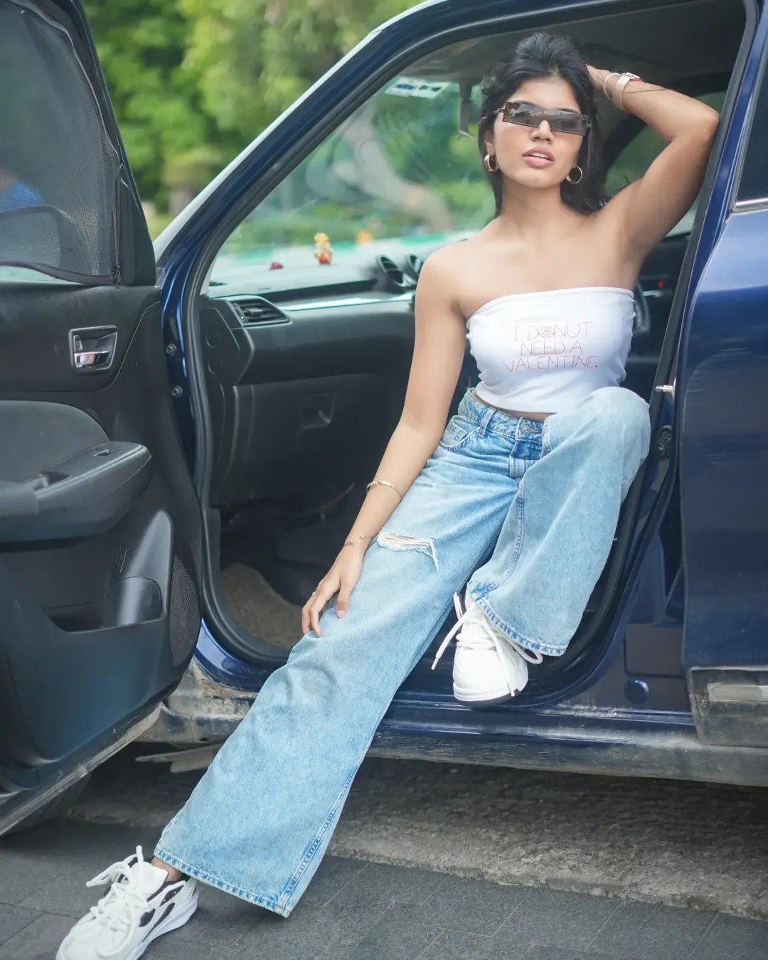 Gayathri Ramana Sizzling Photos in Social Media