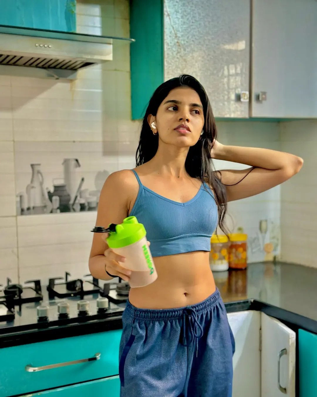 Gayathri Ramana Sizzling Photos in Social Media