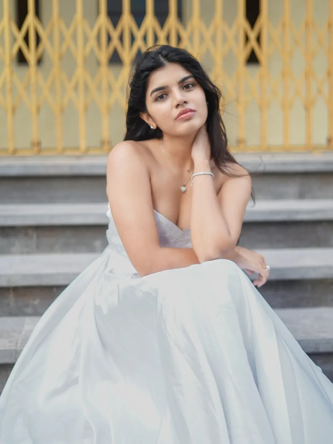 Gayathri Ramana Sizzling Photos in Social Media