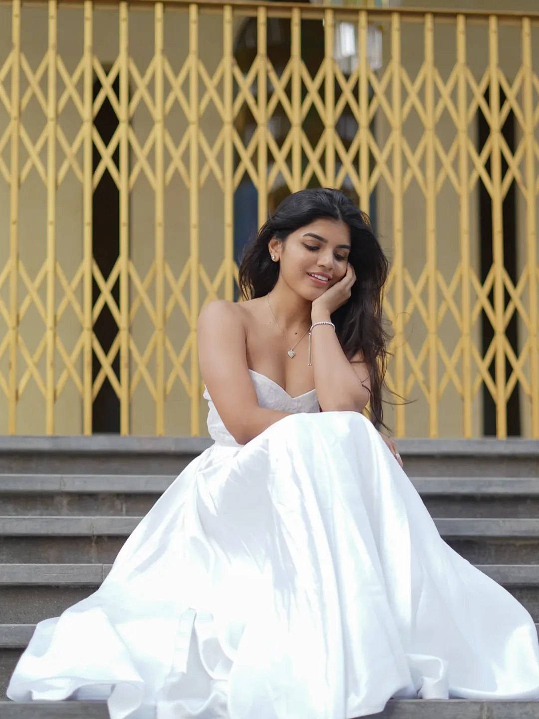 Gayathri Ramana Sizzling Photos in Social Media