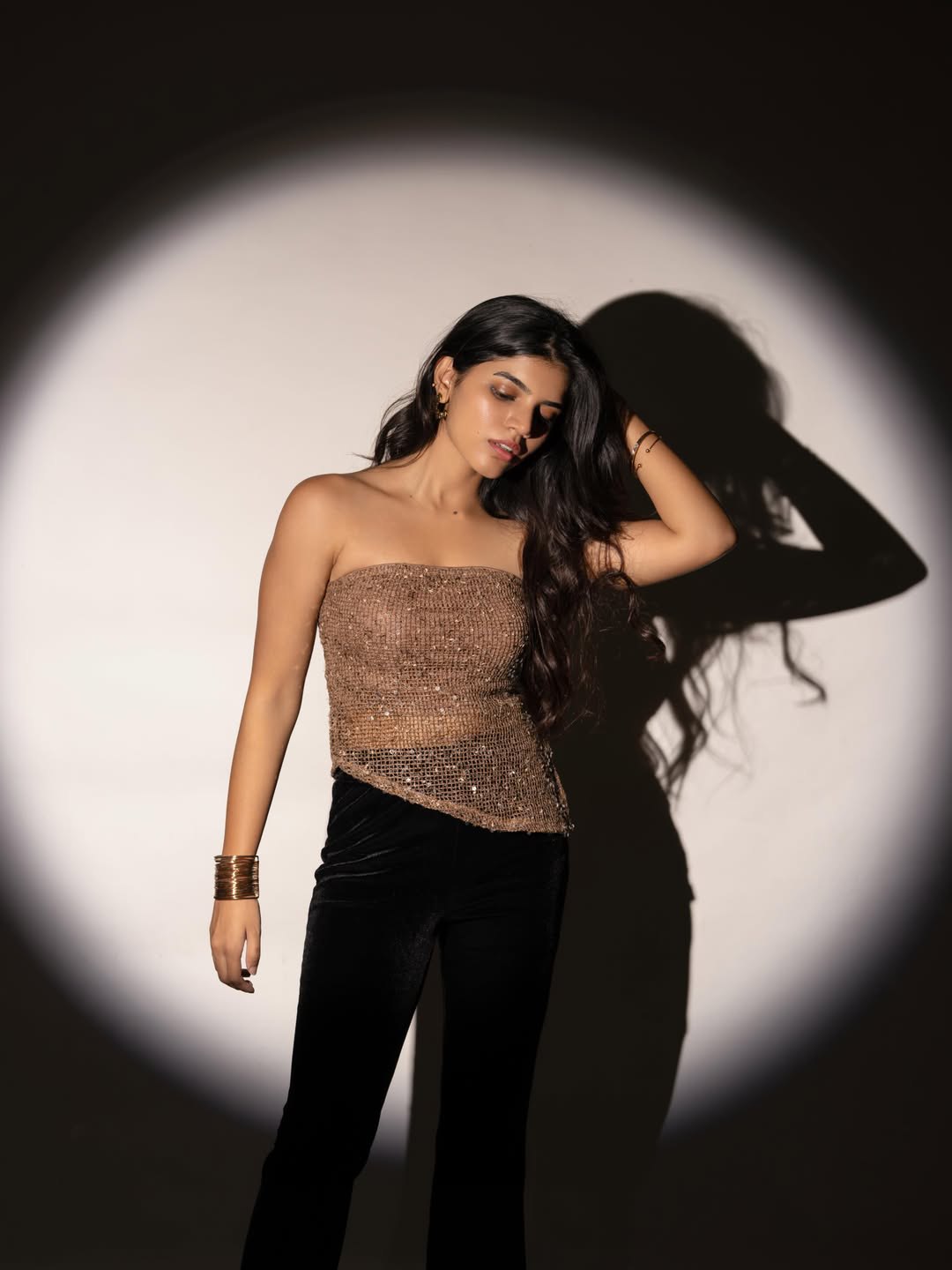 Gayathri Ramana Sizzling Photos in Social Media