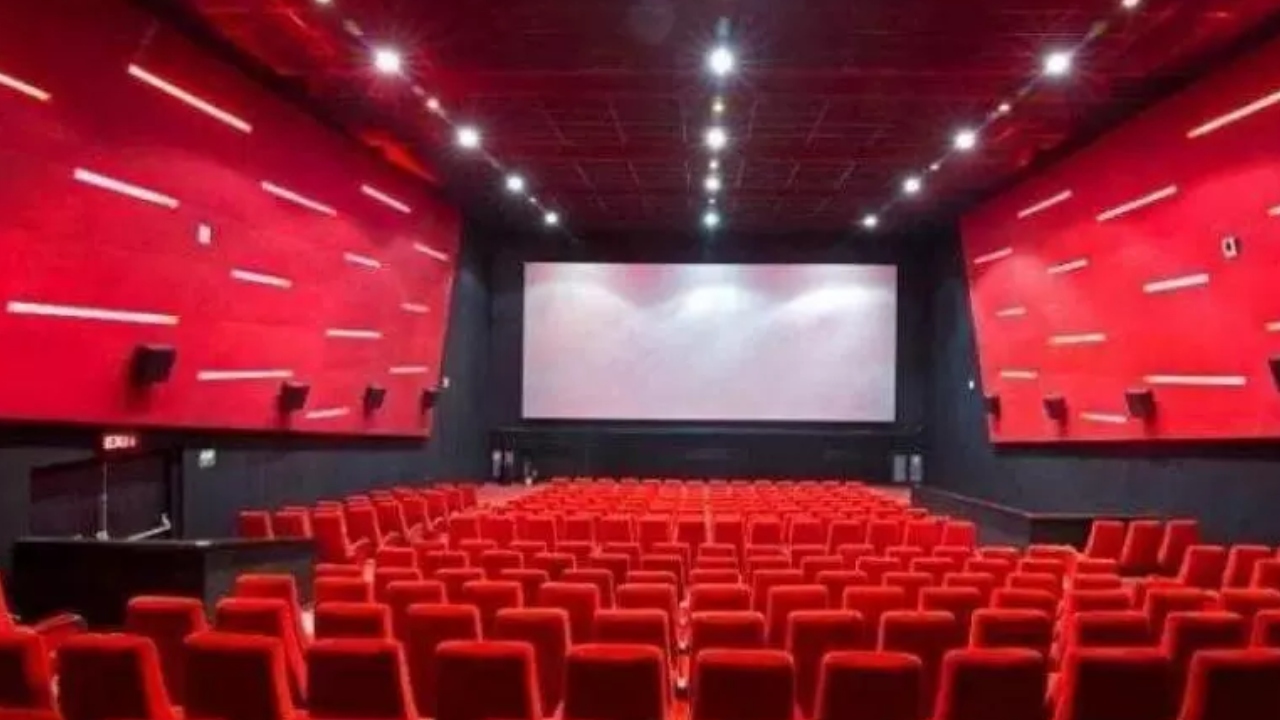 Tollywood : థియేటర్లు ఖాళీ..! టికెట్ రేట్లే కారణమా?