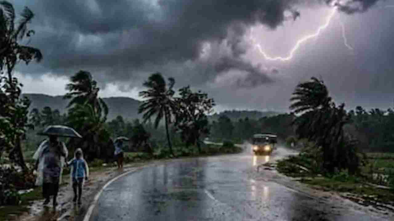 Ap Rains: ఏపీలో మరొకొన్ని గంటల్లో భారీ వర్షాలు.. ఈ జిల్లాలకు ఎల్లో అలర్ట్.. అప్రమత్తమైన విపత్తు నిర్వహణ సంస్థ