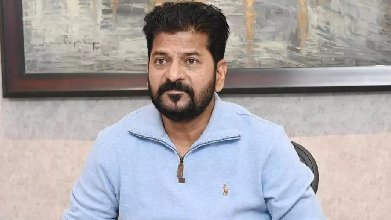 Cm Revanth Reddy: హైదరాబాద్‌లో వర్షం.. సీఎం రేవంత్‌ రెడ్డి ప్రయాణిస్తున్న విమానం దారి మళ్లింపు