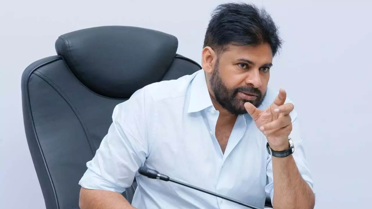 Pawan Kalyan: రేపు వరంగల్ కు పవన్ కళ్యాణ్.. చిన్నారి చివరి కోరిక తీర్చనున్న జనసేనాని