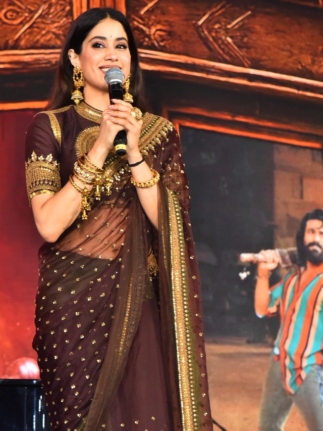Janhvi Kapoor Photos from Peddi Pre Release Event