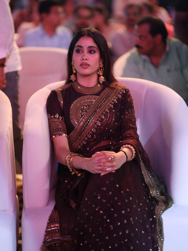 Janhvi Kapoor Photos from Peddi Pre Release Event
