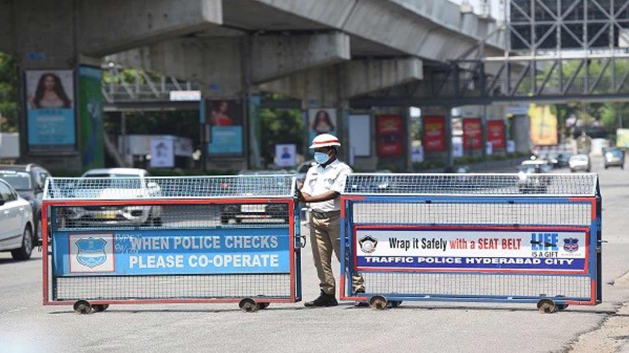 Hyderabad Traffic Alert : హైదరాబాద్ నగర వాసులకు బిగ్ అలర్ట్.. ఈ ప్రాంతాల్లో నేడు ట్రాఫిక్ ఆంక్షలు..