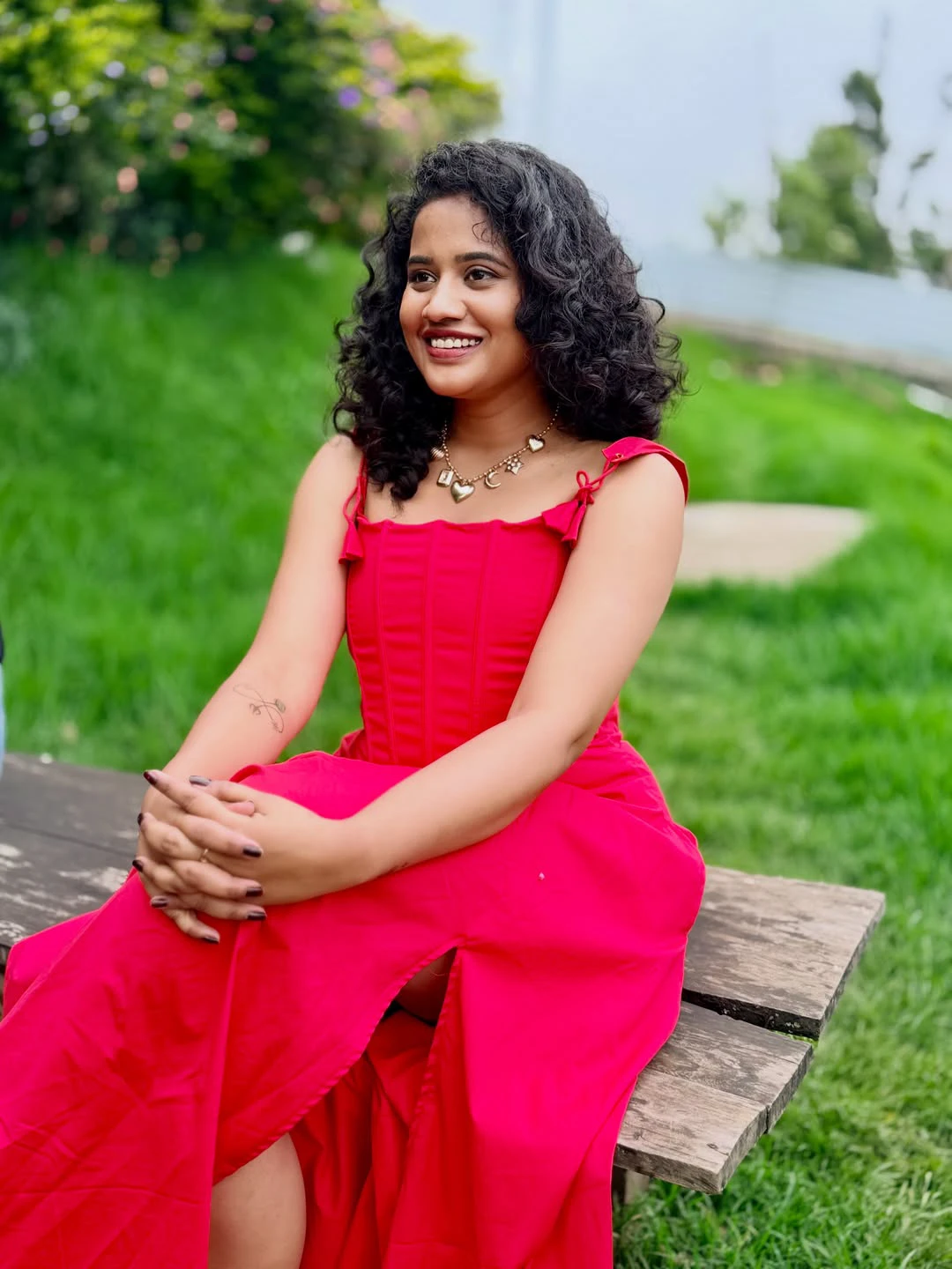 Kirrak Seetha Enjoying Vacation in Kodaikanal