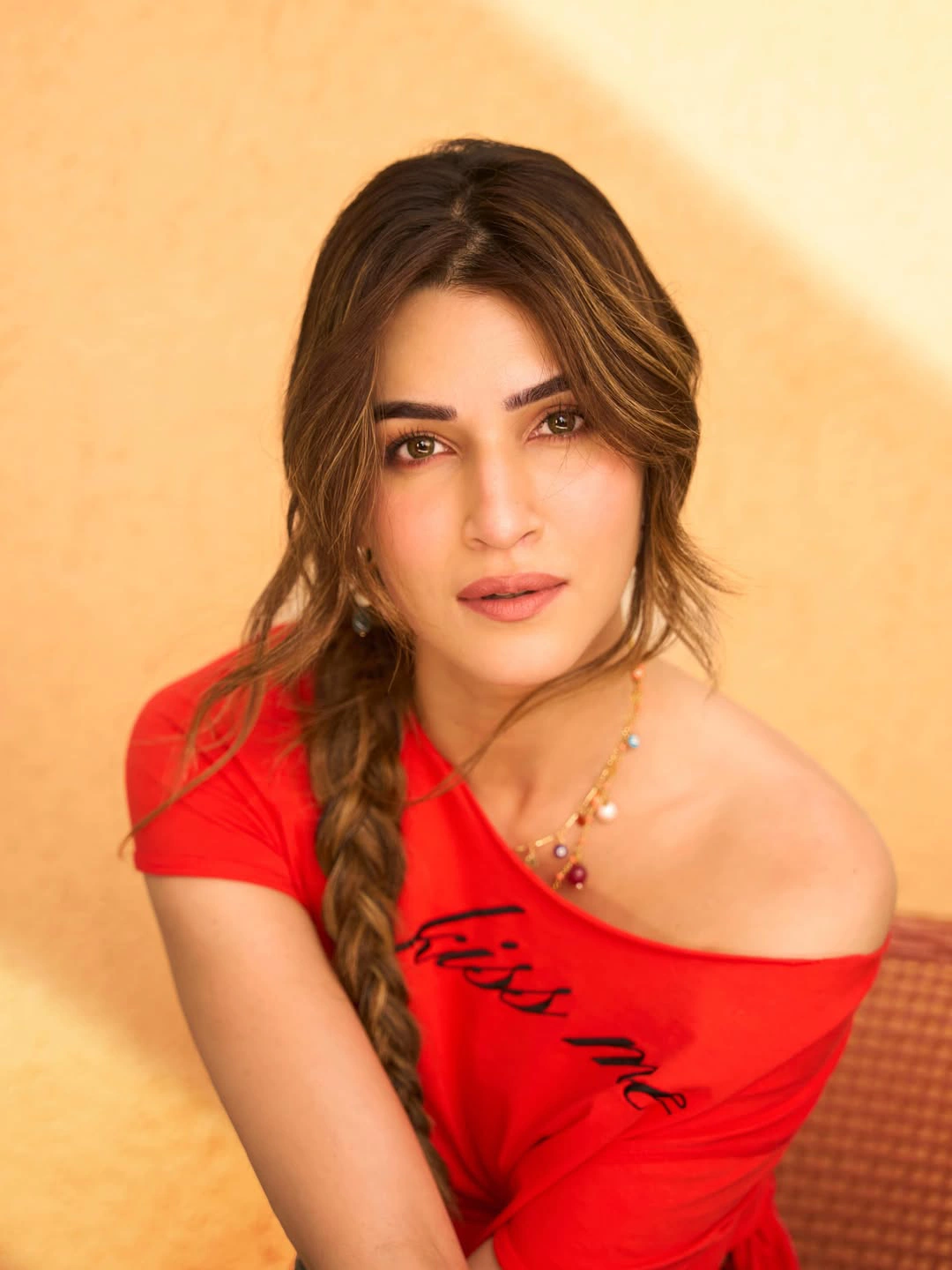 Kriti Sanon Stunning Looks in Short Skirt