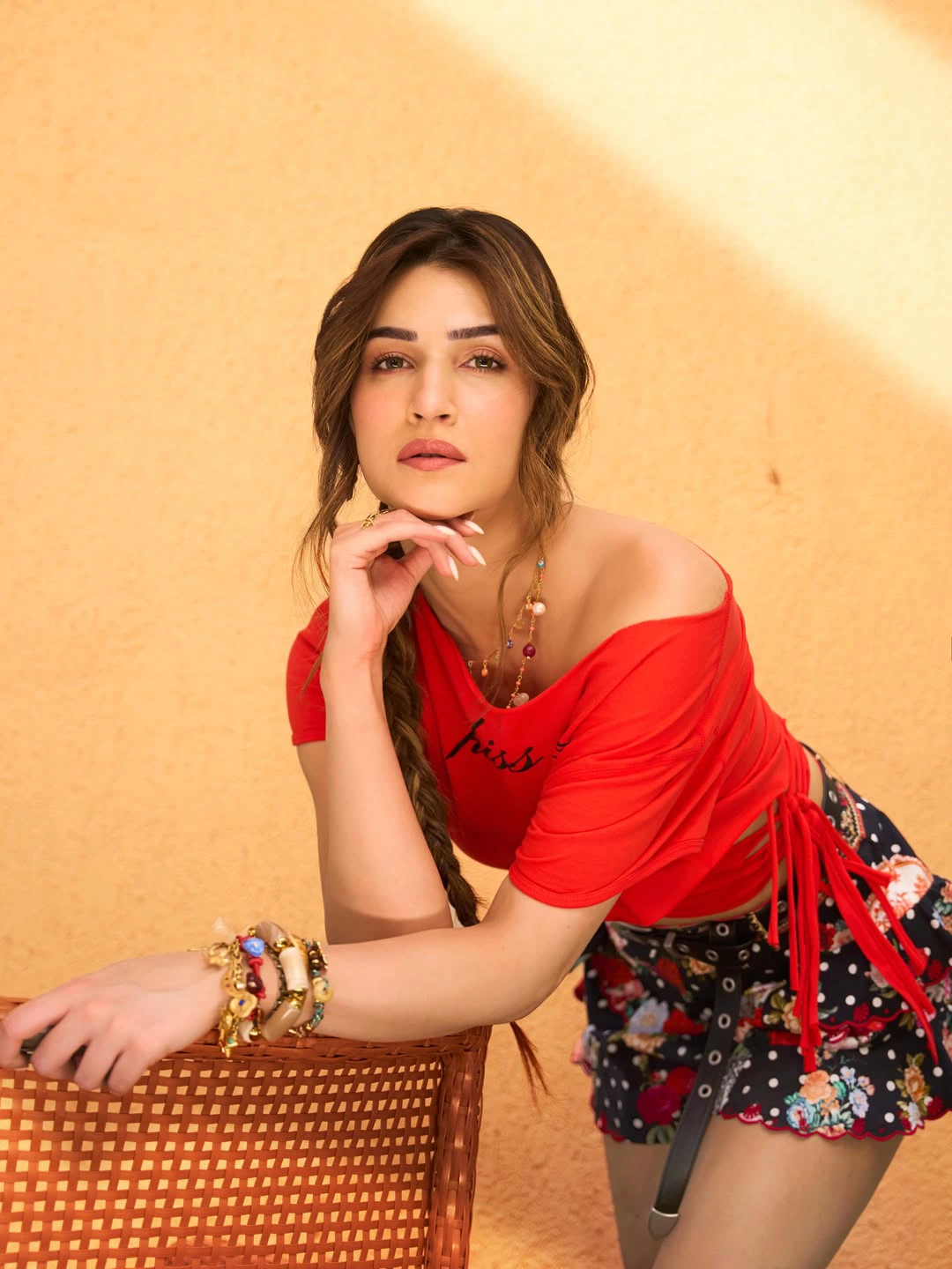 Kriti Sanon Stunning Looks in Short Skirt