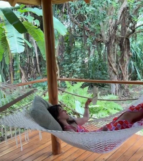 Mehreen Pirzadaa Enjoying Honeymoon in Zanzibar Island