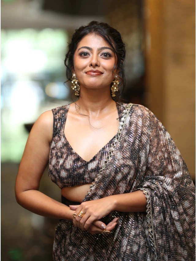 Merin Philip Mesmerizing Looks in Saree