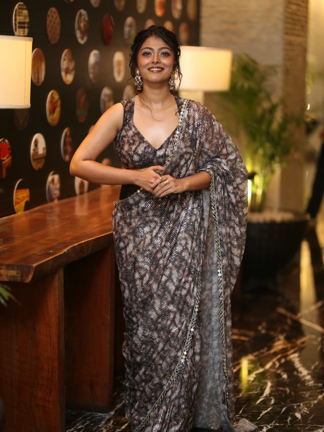 Merin Philip Mesmerizing Looks in Saree