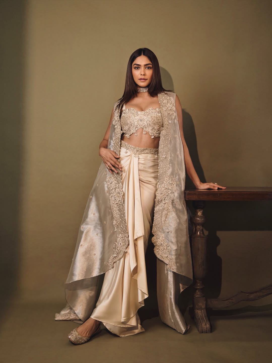 Mrunal Thakur Shines with her Beauty