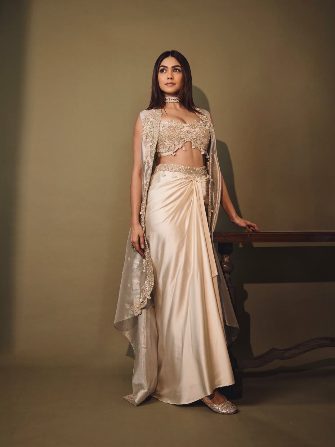 Mrunal Thakur Shines with her Beauty
