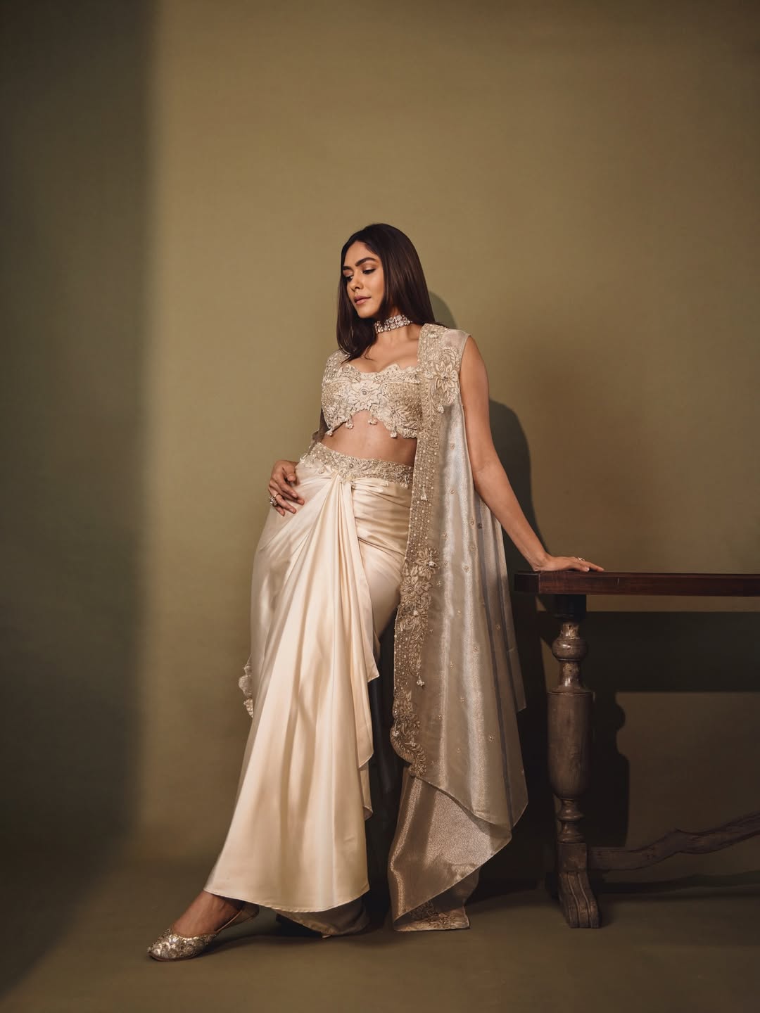 Mrunal Thakur Shines with her Beauty