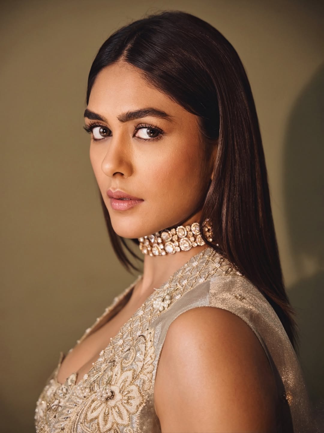 Mrunal Thakur Shines with her Beauty