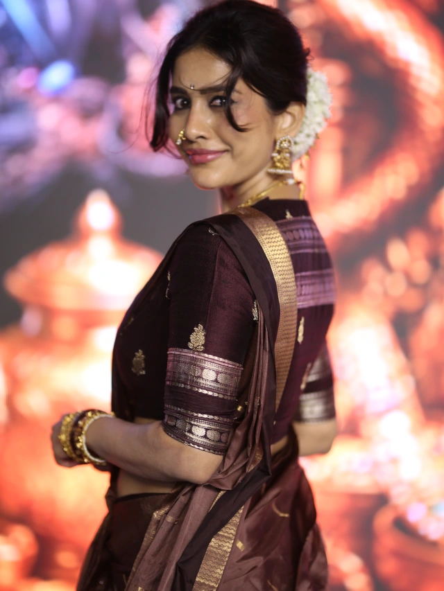 నాగ బంధం మూవీ ఈవెంట్‌లో నభా నటేష్ ట్రెడిషనల్ లుక్స్