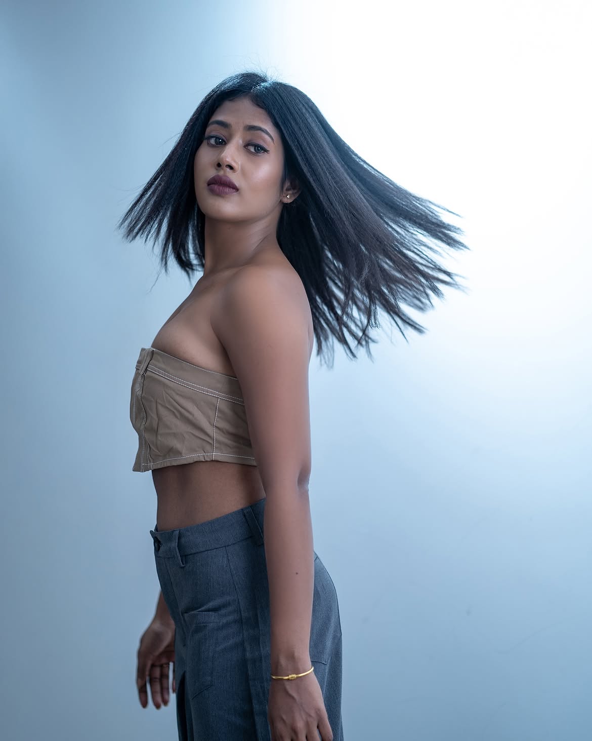 Memu Copulam Actress Parvathie Modern Looks