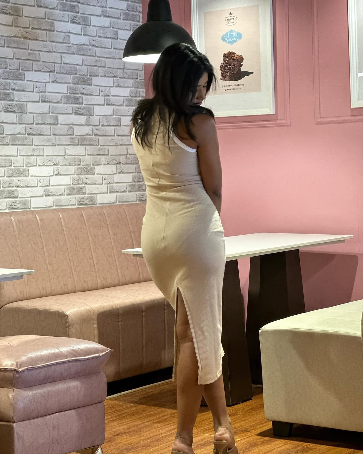 Memu Copulam Actress Parvathie Modern Looks