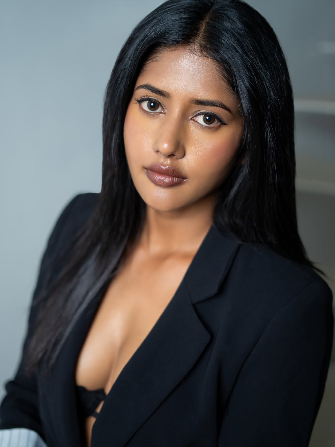 Memu Copulam Actress Parvathie Modern Looks