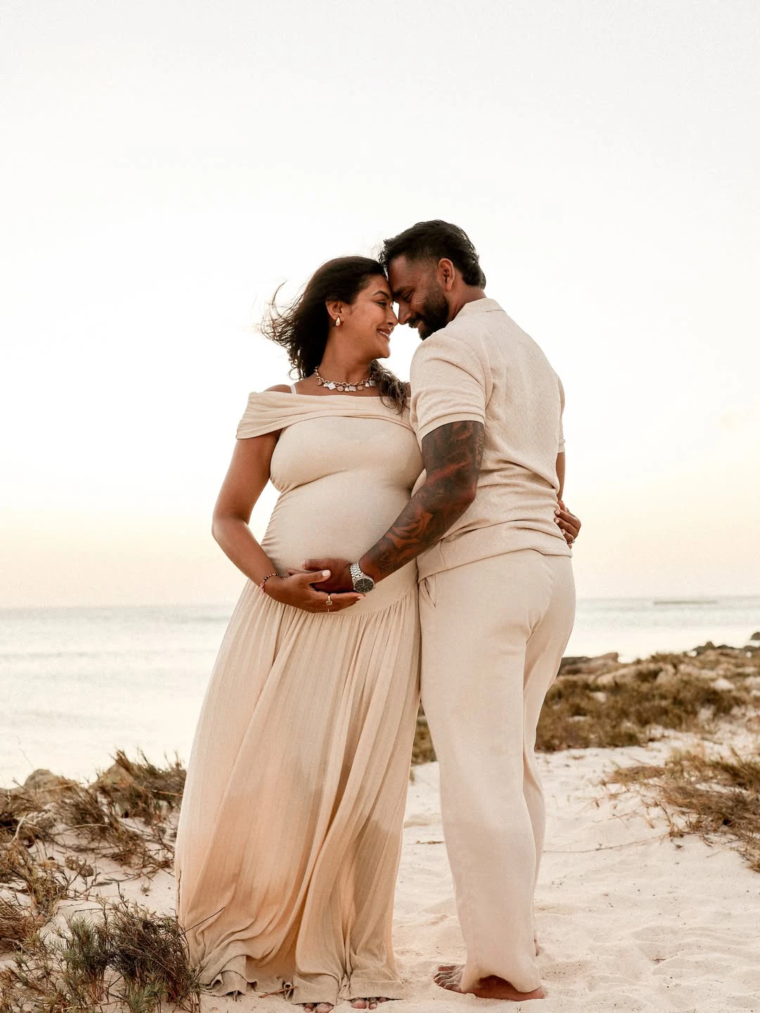 pooja jhaveri Shares Baby Bump Photos