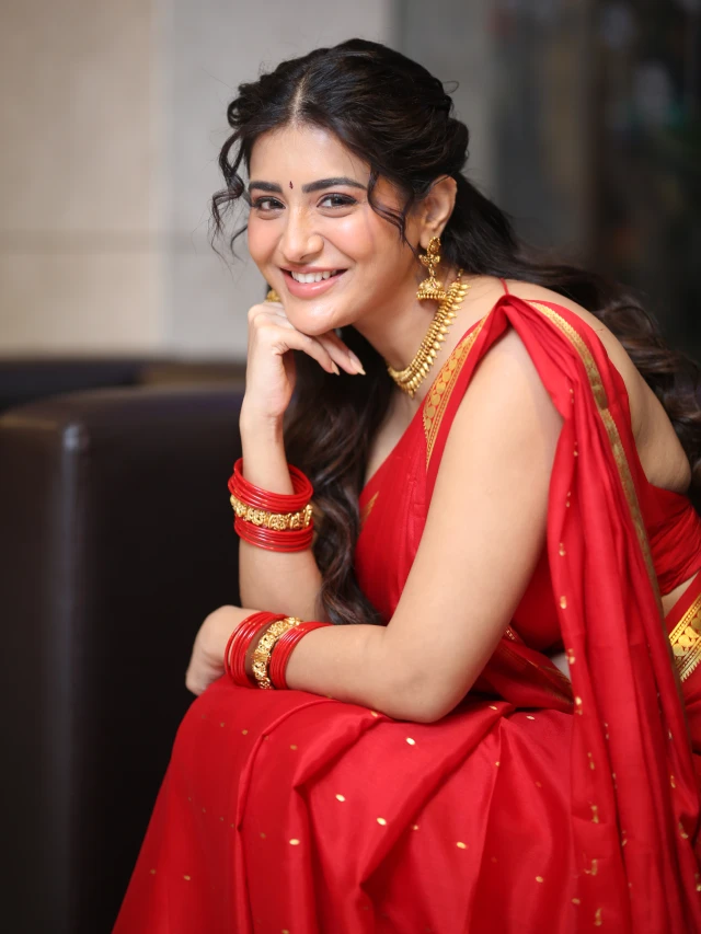 Rashi Singh Sizzling Looks in Red Saree