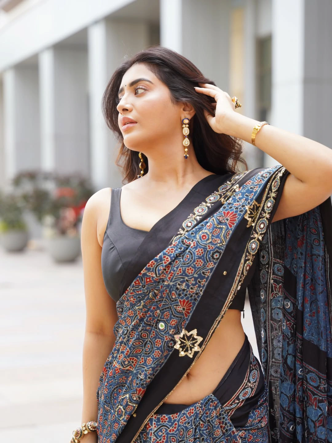Rashi Singh Stunning Looks in Saree