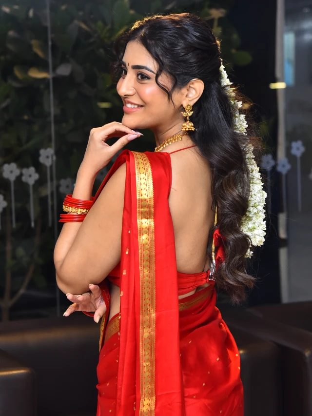Rashi Singh Sizzling Looks in Red Saree