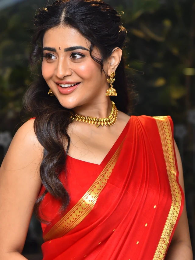 Rashi Singh Sizzling Looks in Red Saree