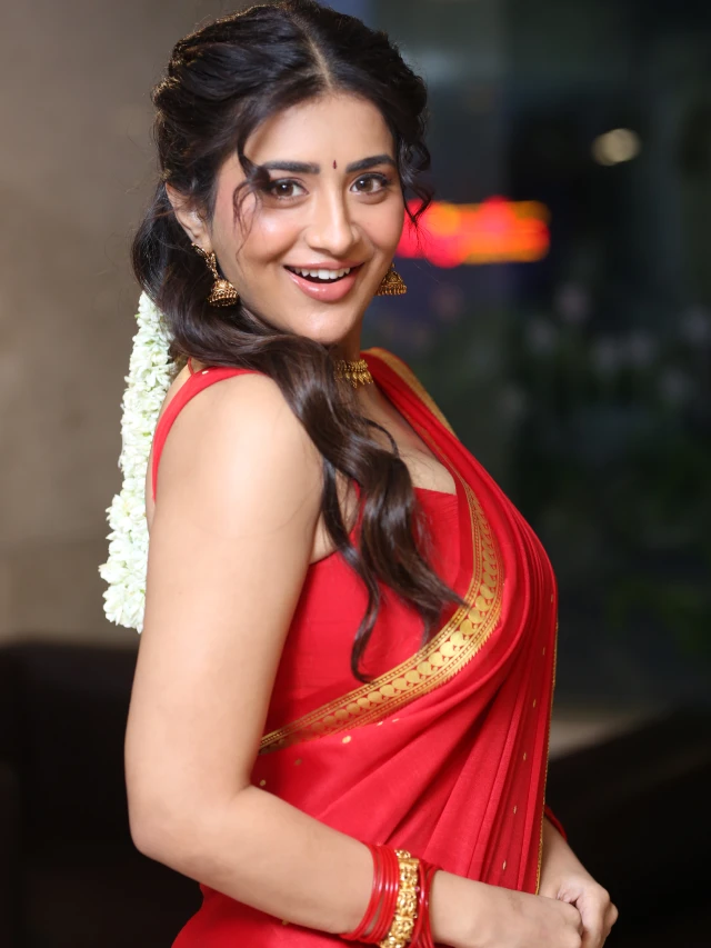 Rashi Singh Sizzling Looks in Red Saree