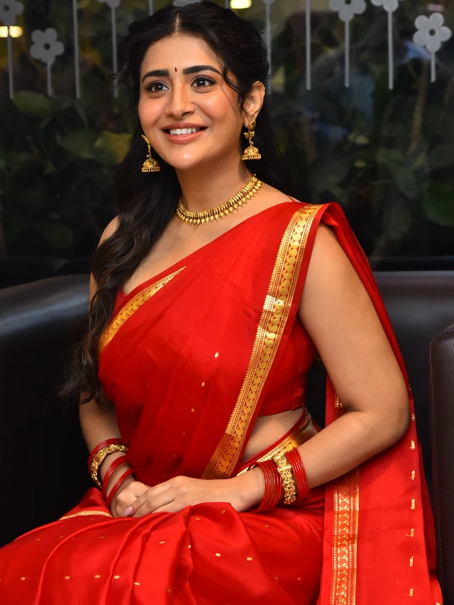 Rashi Singh Sizzling Looks in Red Saree