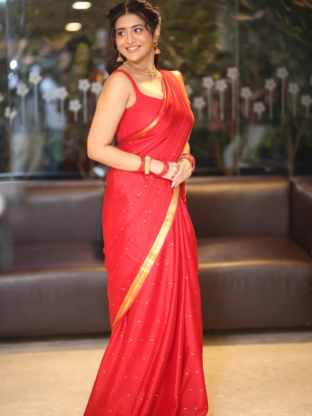 Rashi Singh Sizzling Looks in Red Saree