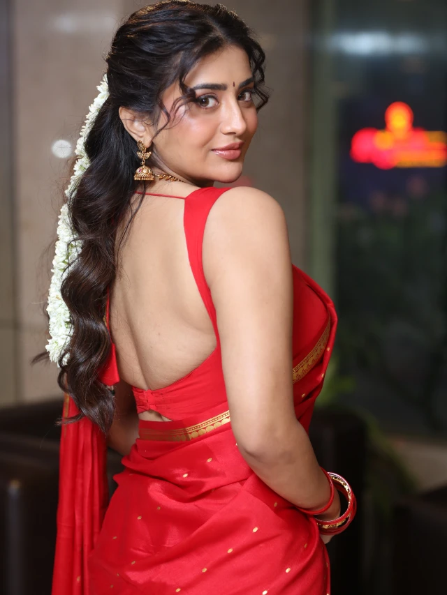 Rashi Singh Sizzling Looks in Red Saree