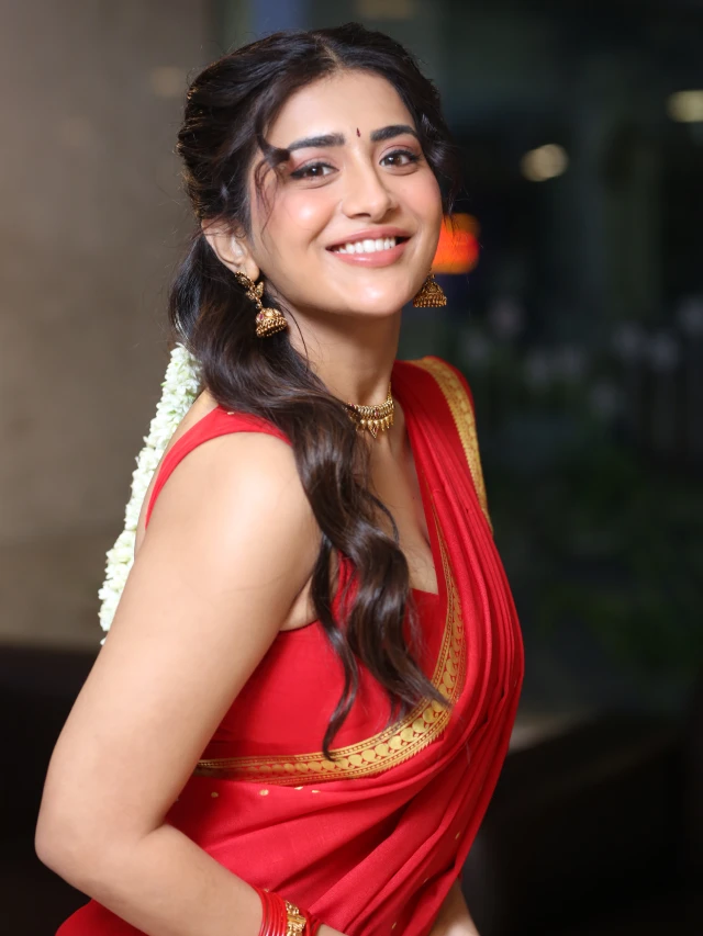 Rashi Singh Sizzling Looks in Red Saree