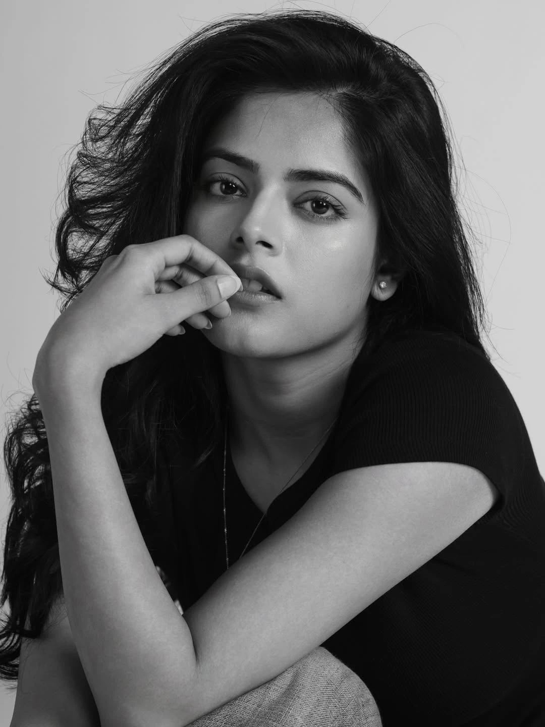 Riddhi Kumaar Stylish Poses