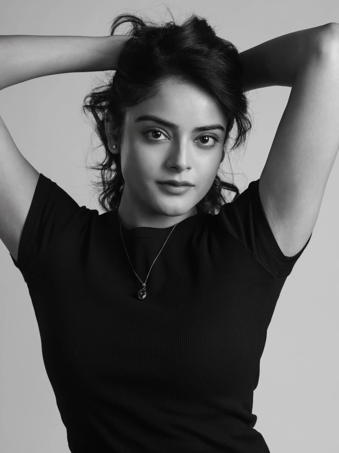 Riddhi Kumaar Stylish Poses
