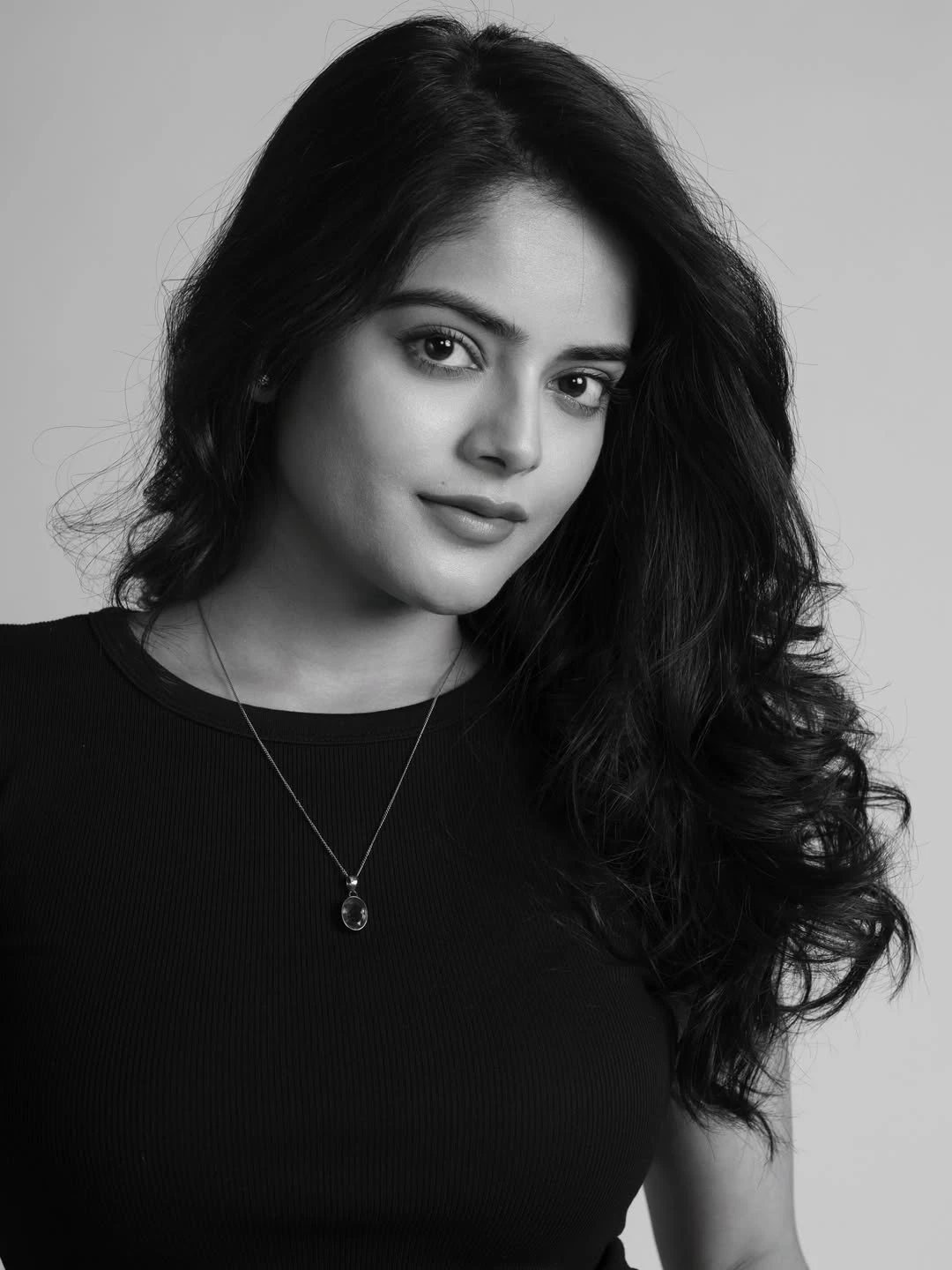 Riddhi Kumaar Stylish Poses