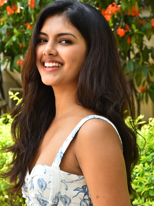 Roopaa Srinivas Cute Photos