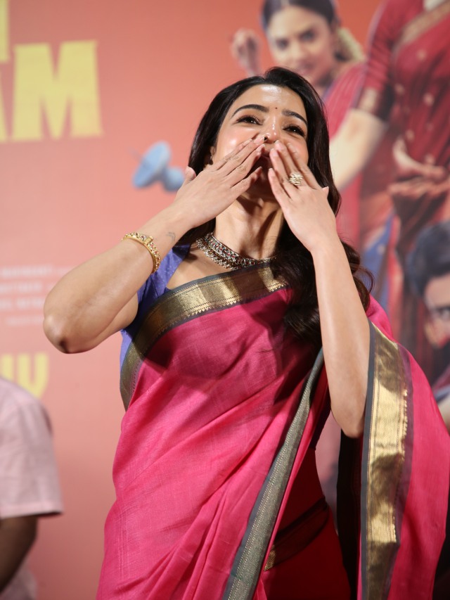 Samantha Cute Looks in Maa Inti Bangaram Success Meet