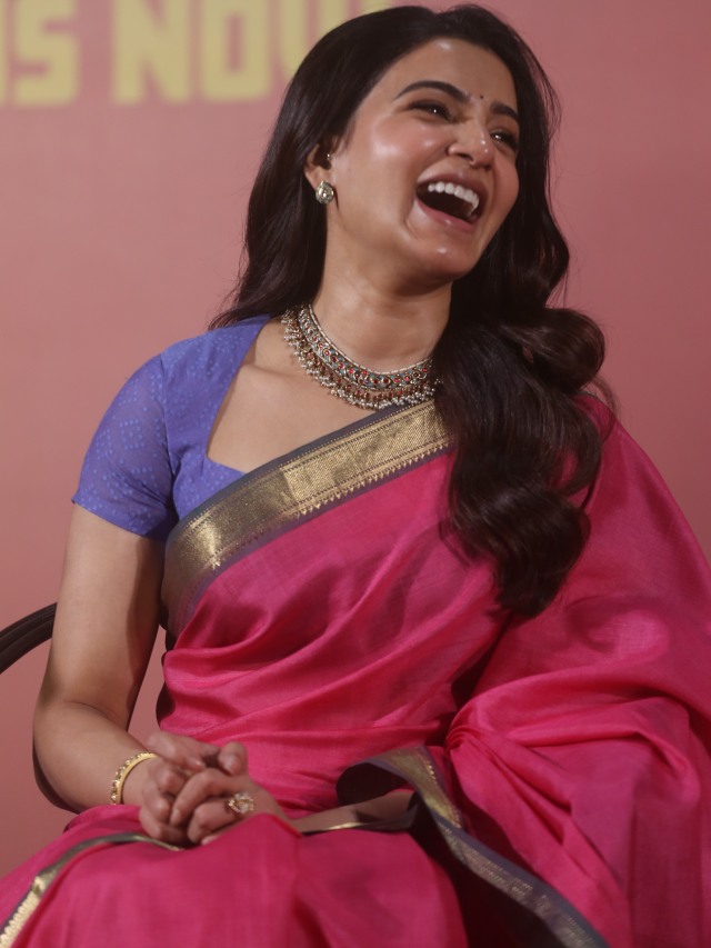 Samantha Cute Looks in Maa Inti Bangaram Success Meet