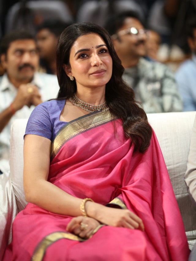 Samantha Cute Looks in Maa Inti Bangaram Success Meet