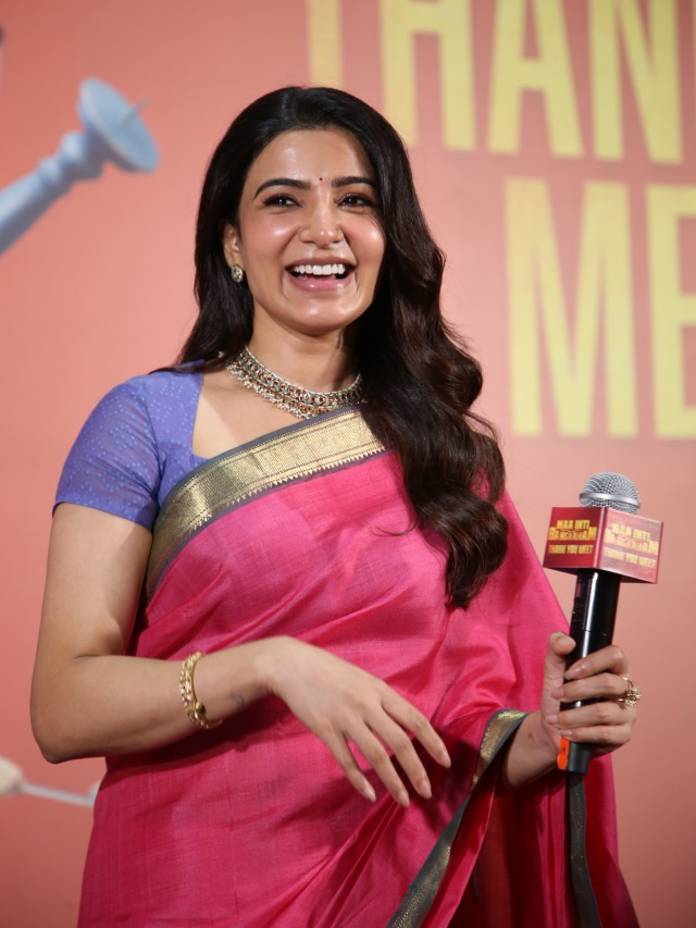 Samantha Cute Looks in Maa Inti Bangaram Success Meet