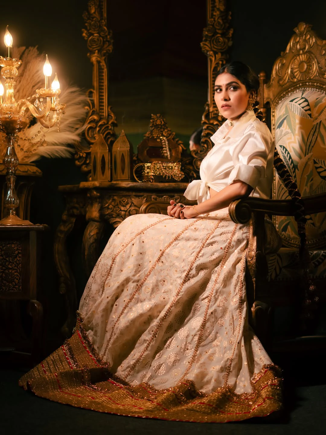 Jabardasth Satya Sri Royal Look