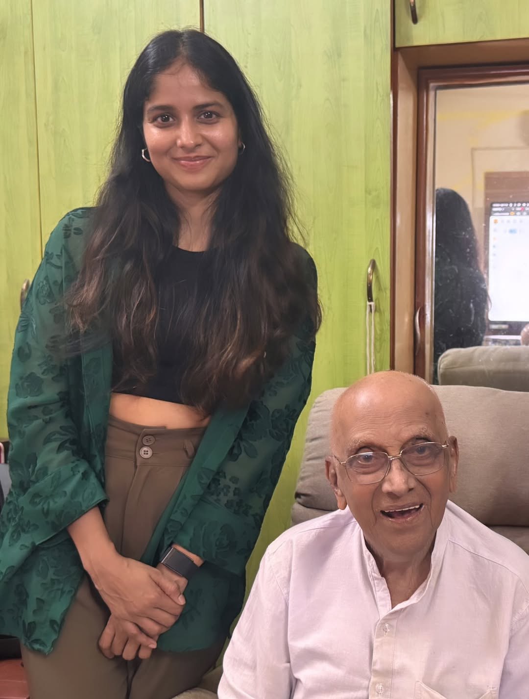 Shalini Kondepudi Shares Sing Geetham Working Stills